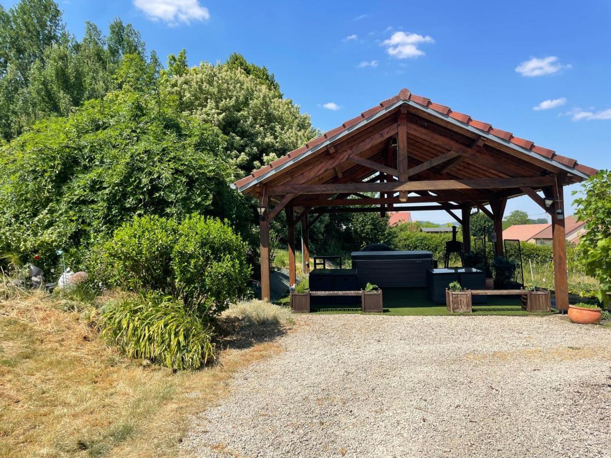 Gite De Solama Avec Spa Balleville Екстериор снимка