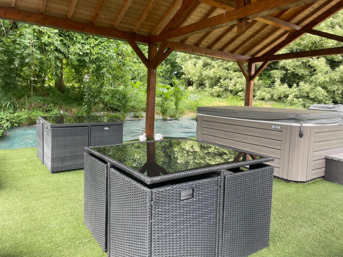 Gite De Solama Avec Spa Balleville Екстериор снимка