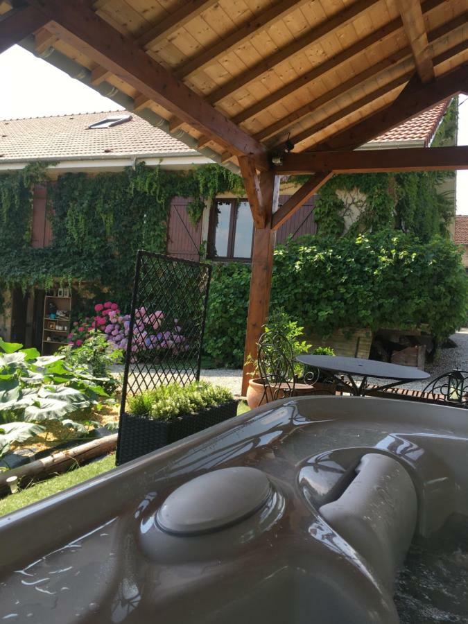 Gite De Solama Avec Spa Balleville Екстериор снимка